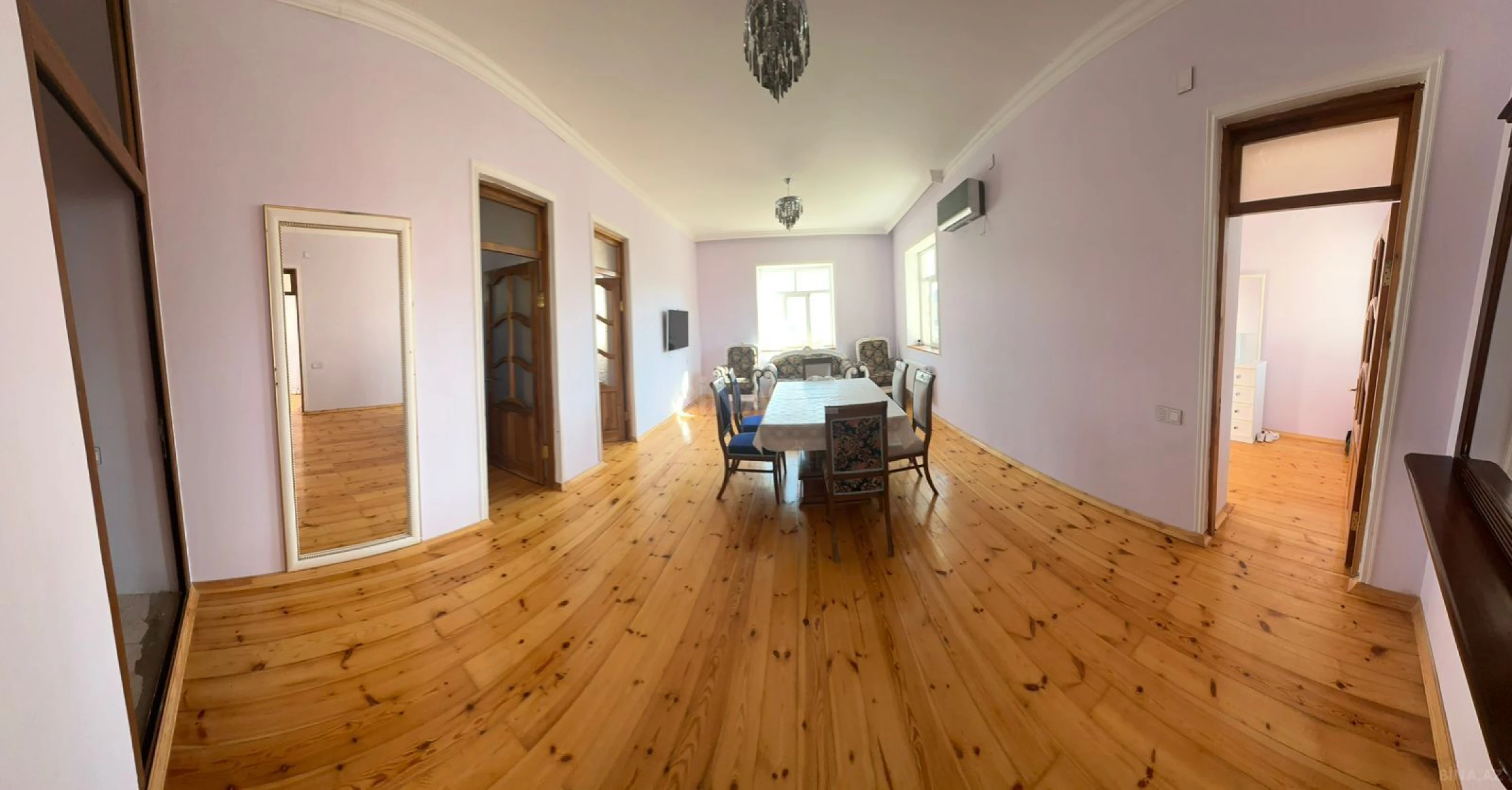 Satılır 9 otaqlı həyət evi 250 m²