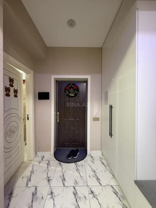 Satılır 4 otaqlı mənzil 83 m²