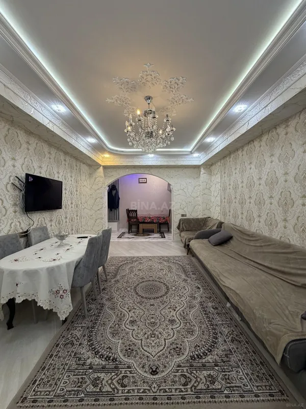 Satılır 4 otaqlı mənzil 83 m²