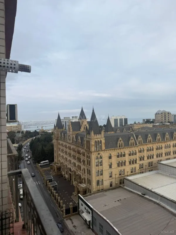 Satılır 3 otaqlı mənzil 90 m²