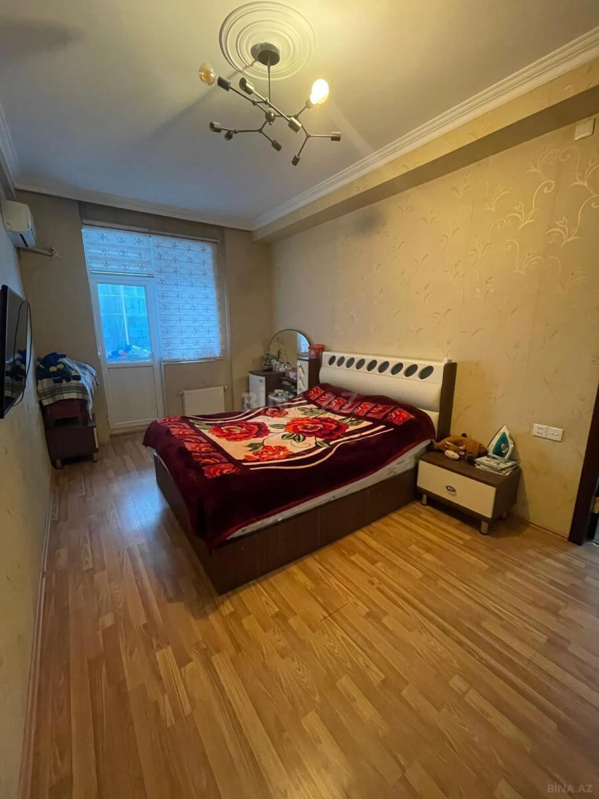 Satılır 2 otaqlı mənzil 82 m²
