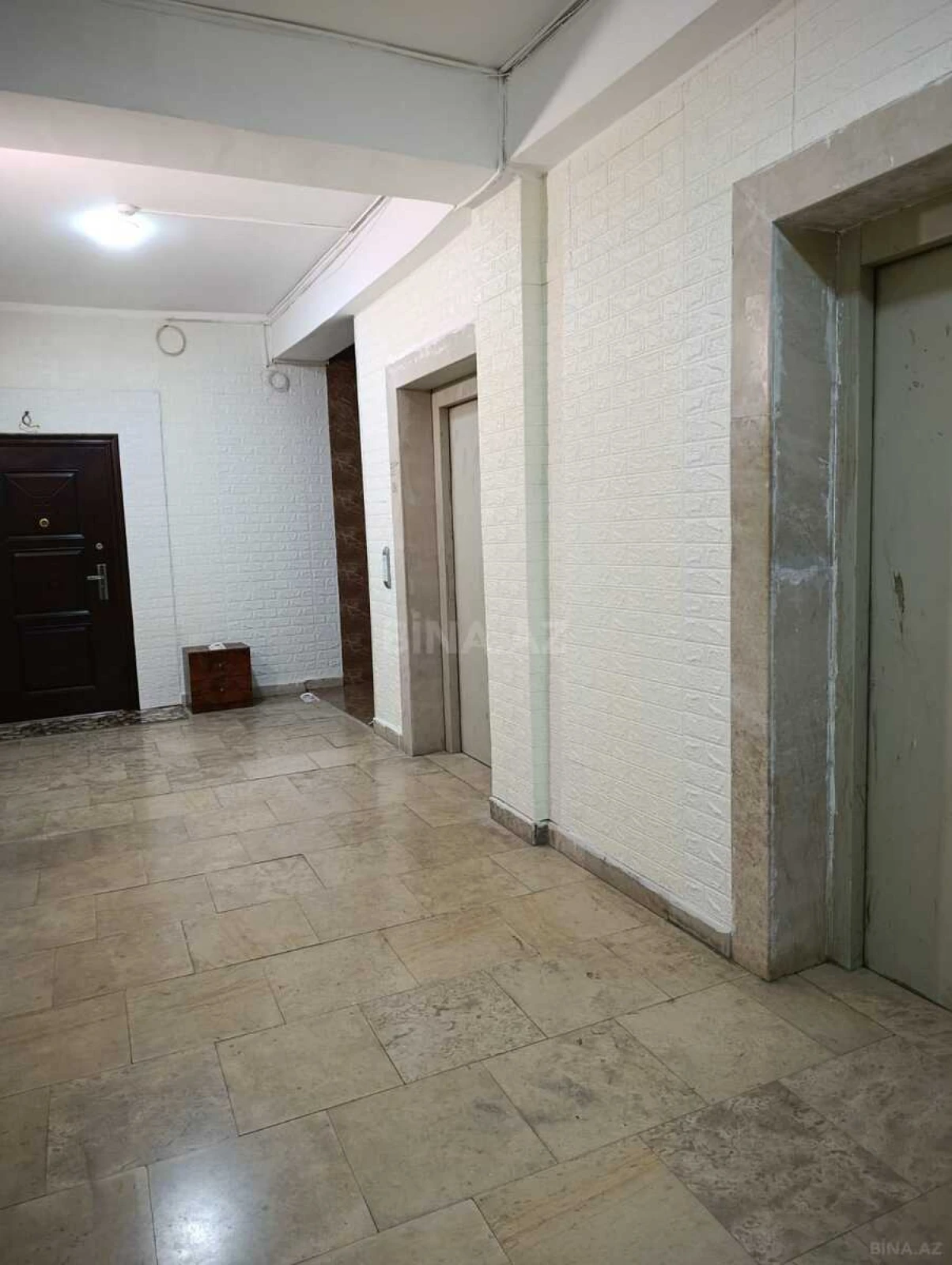 Satılır 3 otaqlı mənzil 120 m²