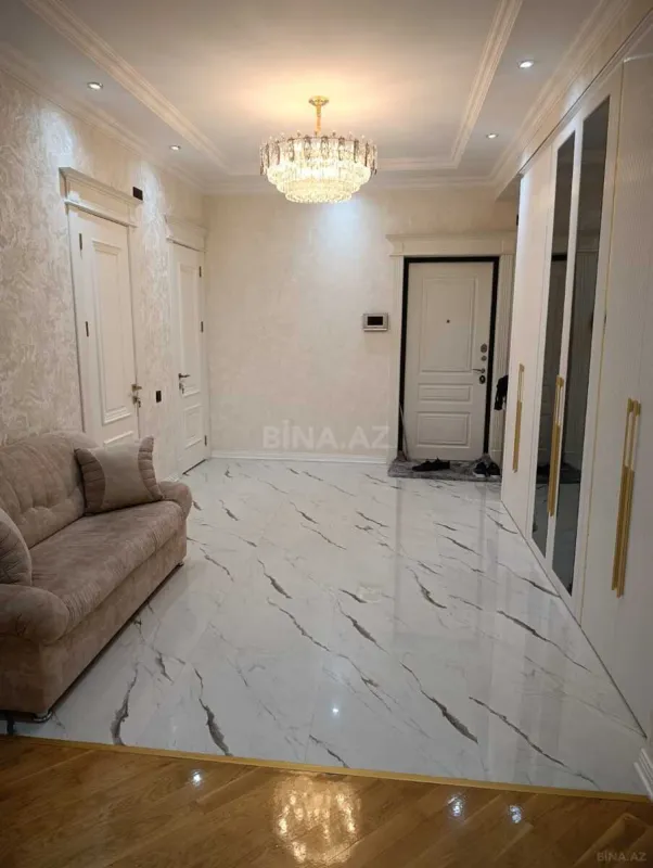 Satılır 3 otaqlı mənzil 120 m²