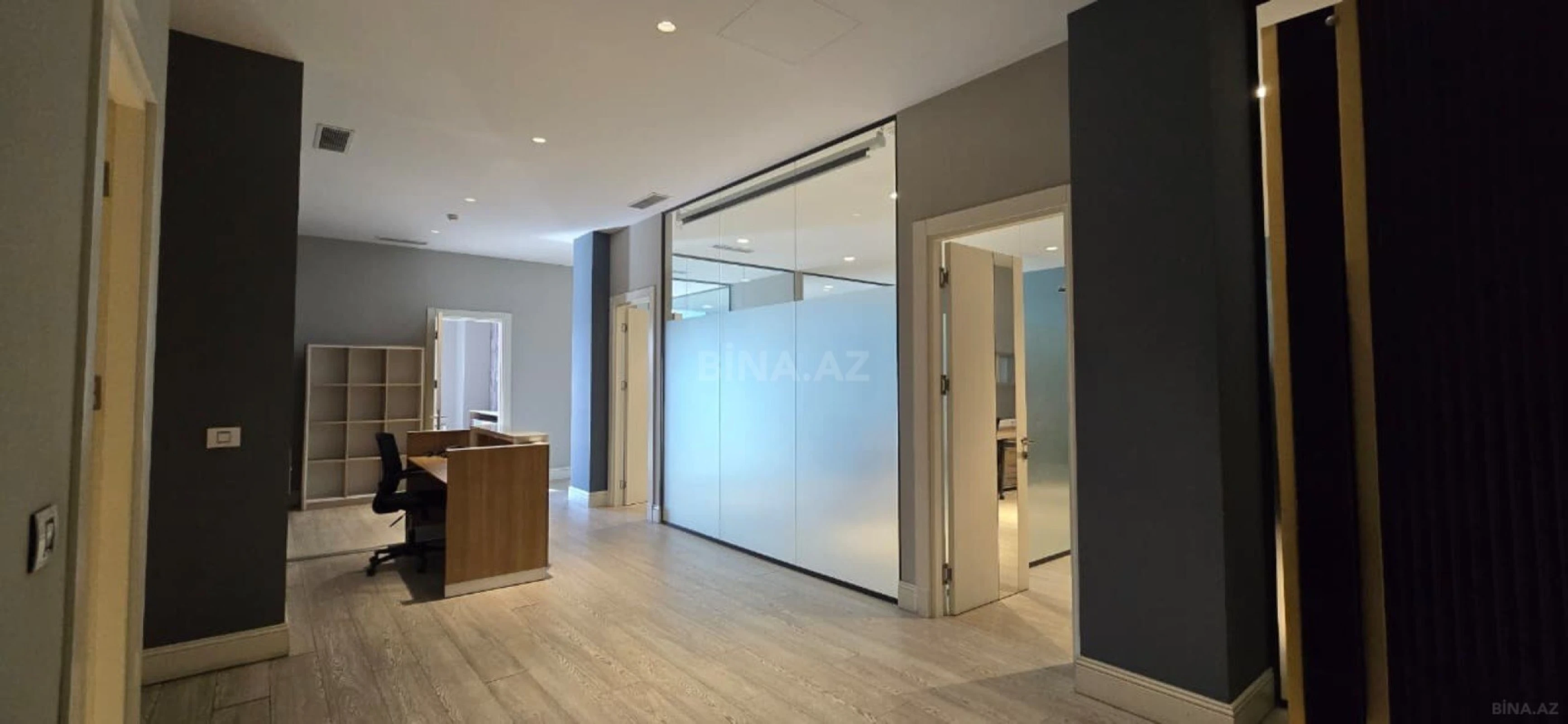 Kirayə verilir 5 otaqlı ofis 165 m²