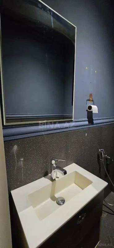 Kirayə verilir 5 otaqlı ofis 165 m²