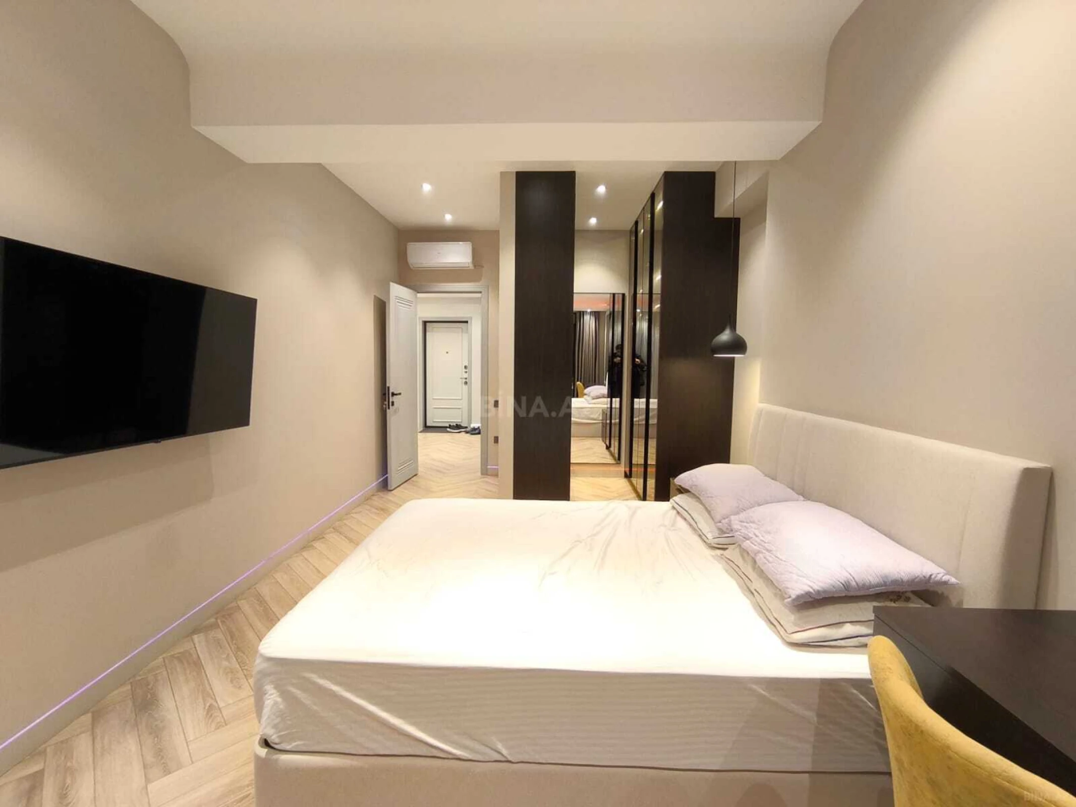 Kirayə verilir 2 otaqlı mənzil 82 m²