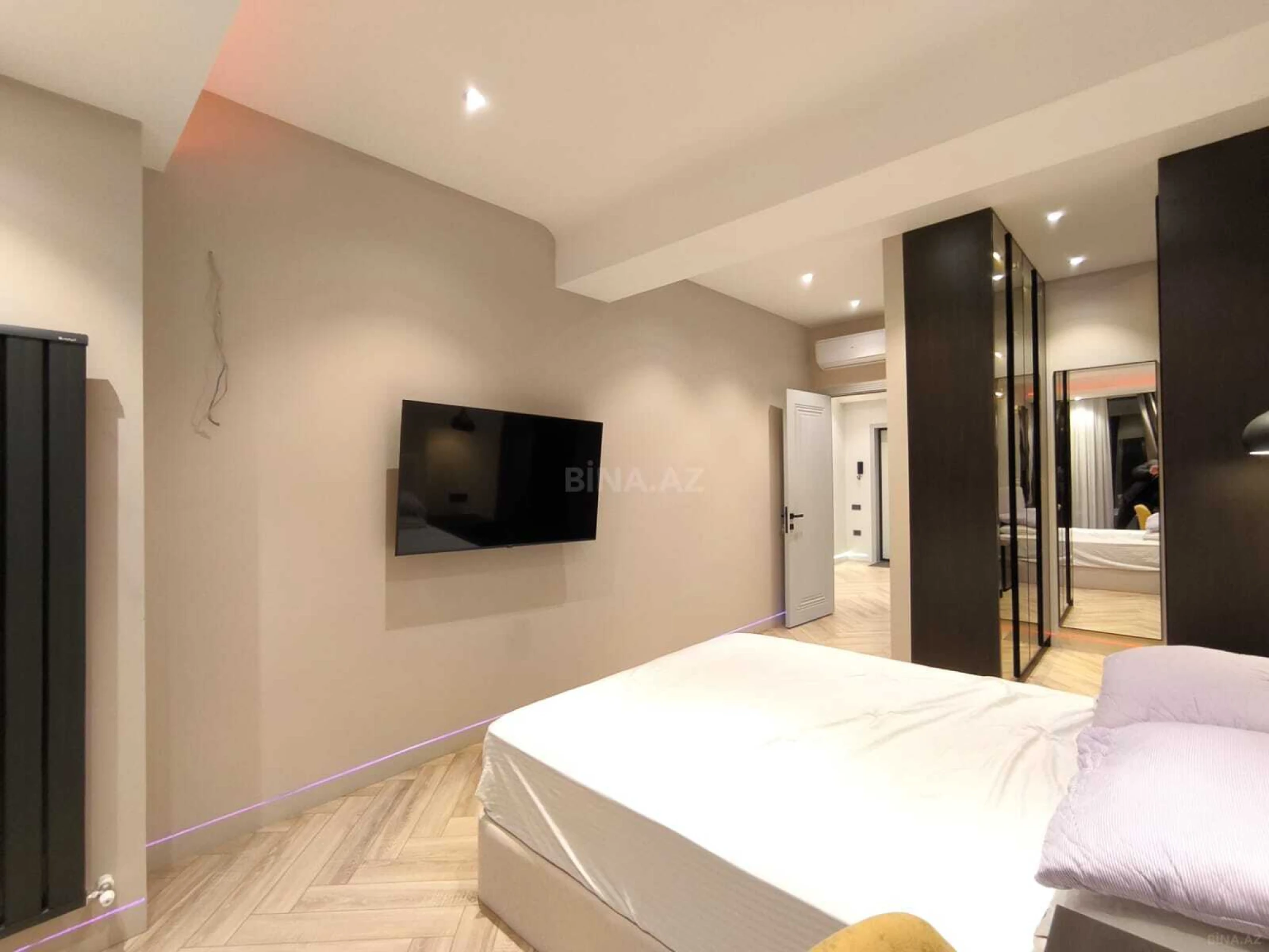 Kirayə verilir 2 otaqlı mənzil 82 m²