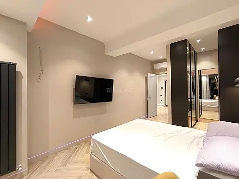 Kirayə verilir 2 otaqlı mənzil 82 m²