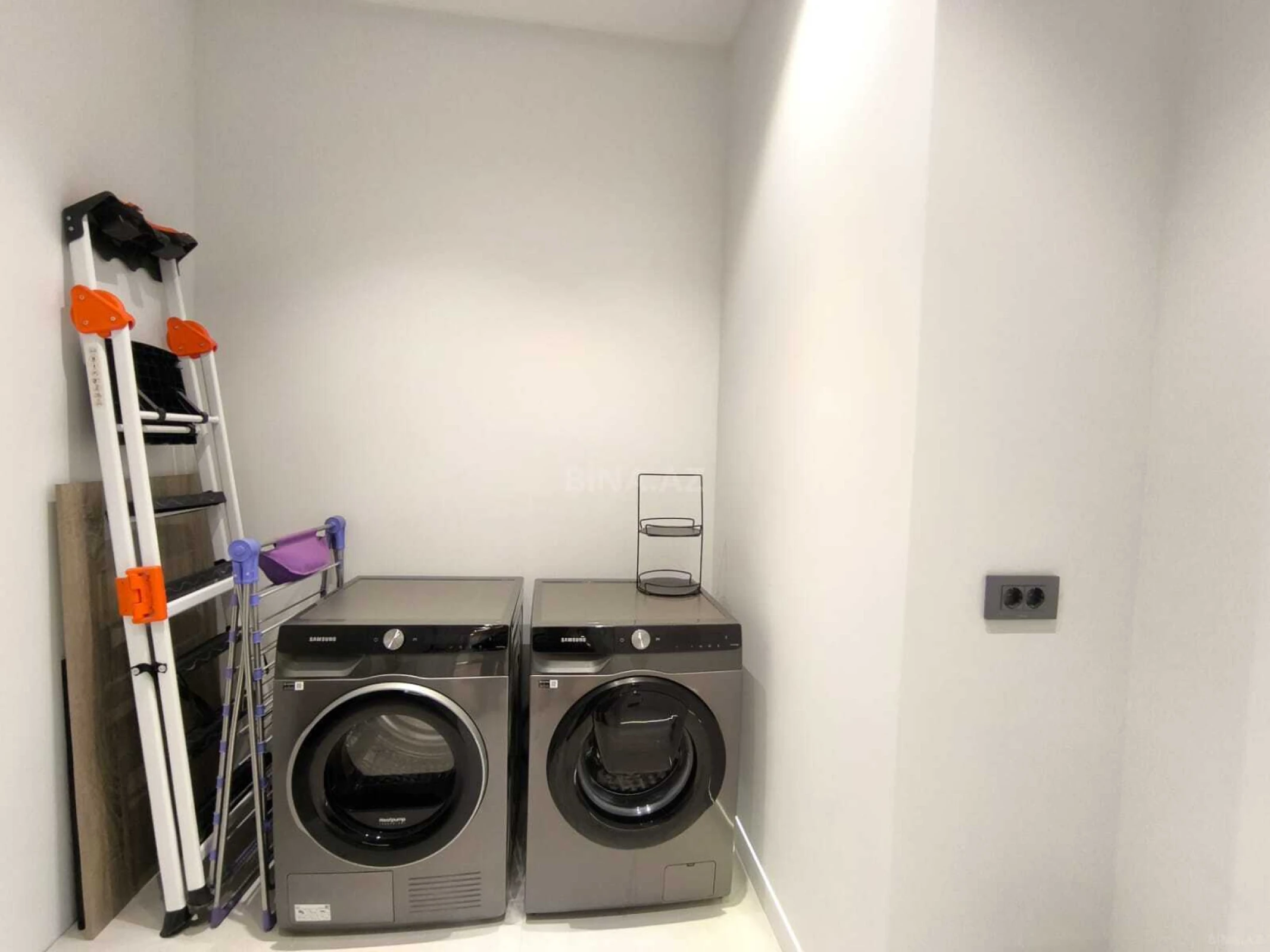 Kirayə verilir 2 otaqlı mənzil 82 m²