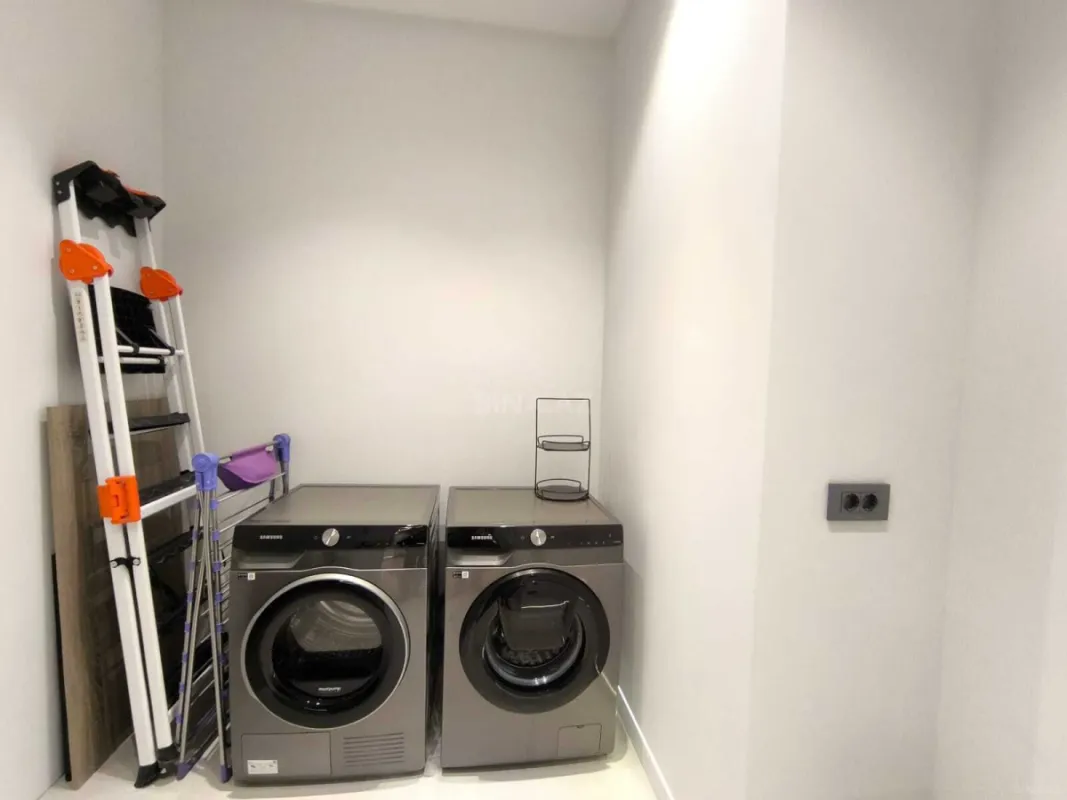 Kirayə verilir 2 otaqlı mənzil 82 m²