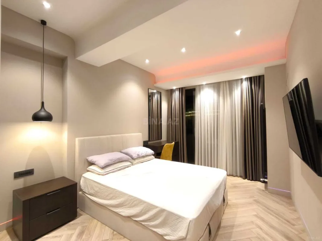 Kirayə verilir 2 otaqlı mənzil 82 m²