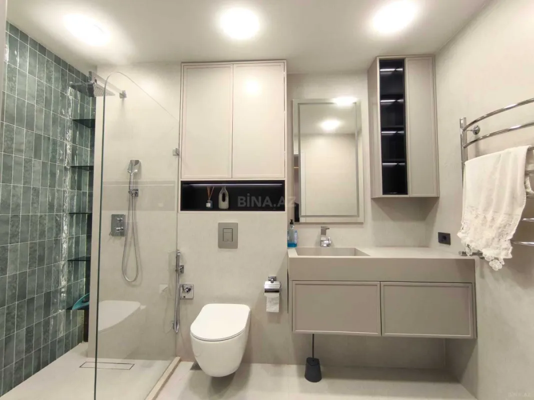 Kirayə verilir 2 otaqlı mənzil 82 m²