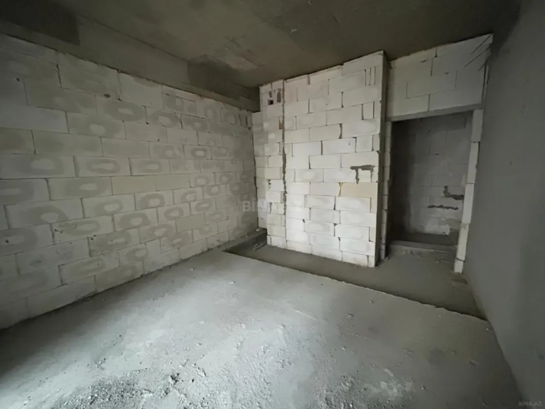 Satılır 3 otaqlı mənzil 130 m²