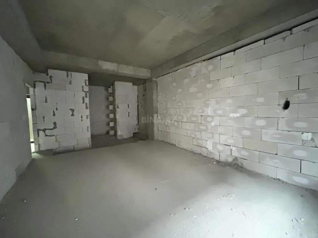 Satılır 3 otaqlı mənzil 130 m²