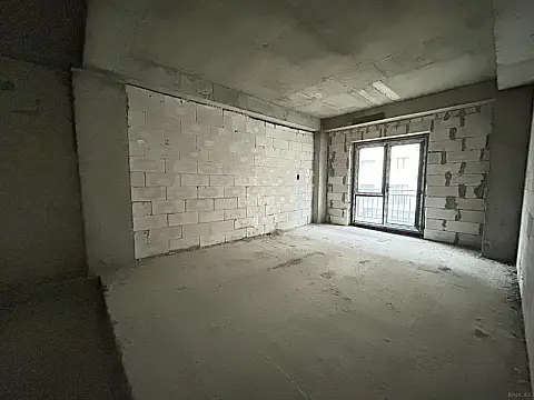 Satılır 3 otaqlı mənzil 130 m²