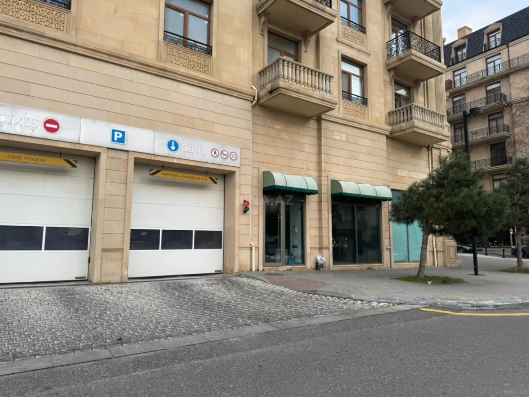 Kirayə verilir 4 otaqlı ofis 240 m²