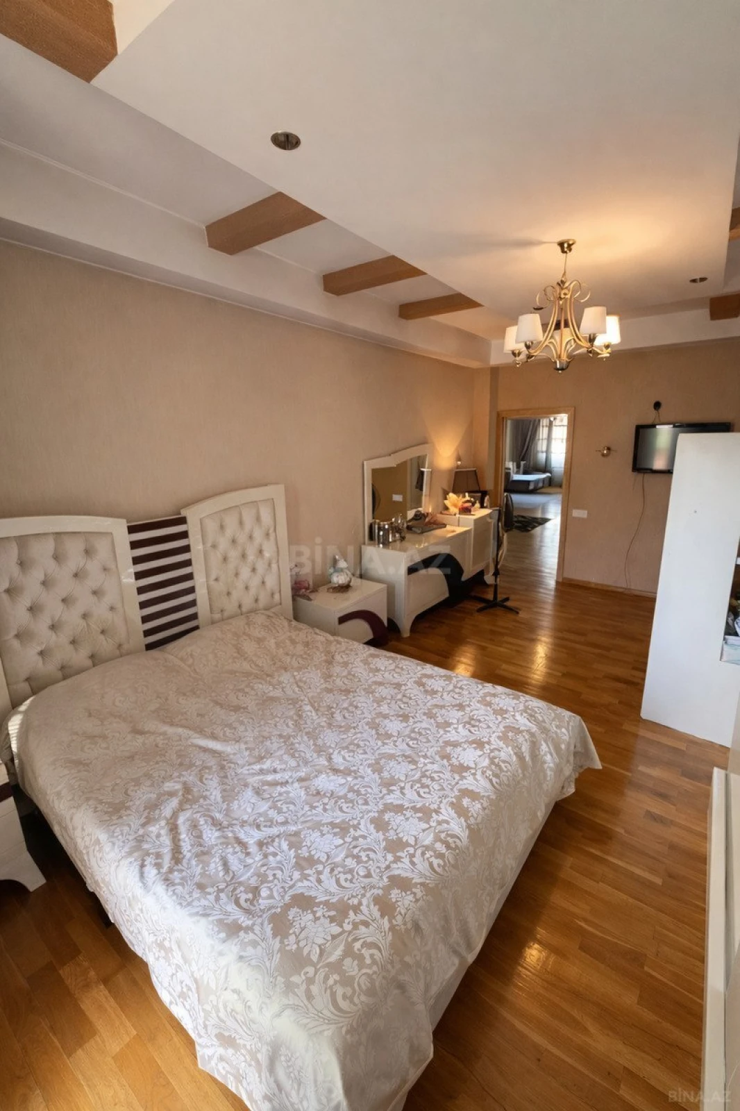 Satılır 2 otaqlı mənzil 110 m²