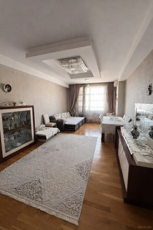 Satılır 2 otaqlı mənzil 110 m²