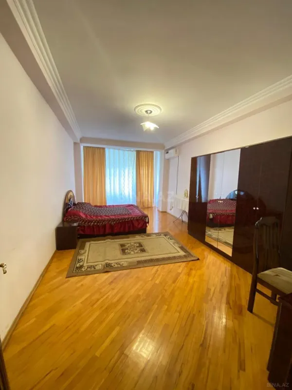 Kirayə verilir 2 otaqlı mənzil 85 m²