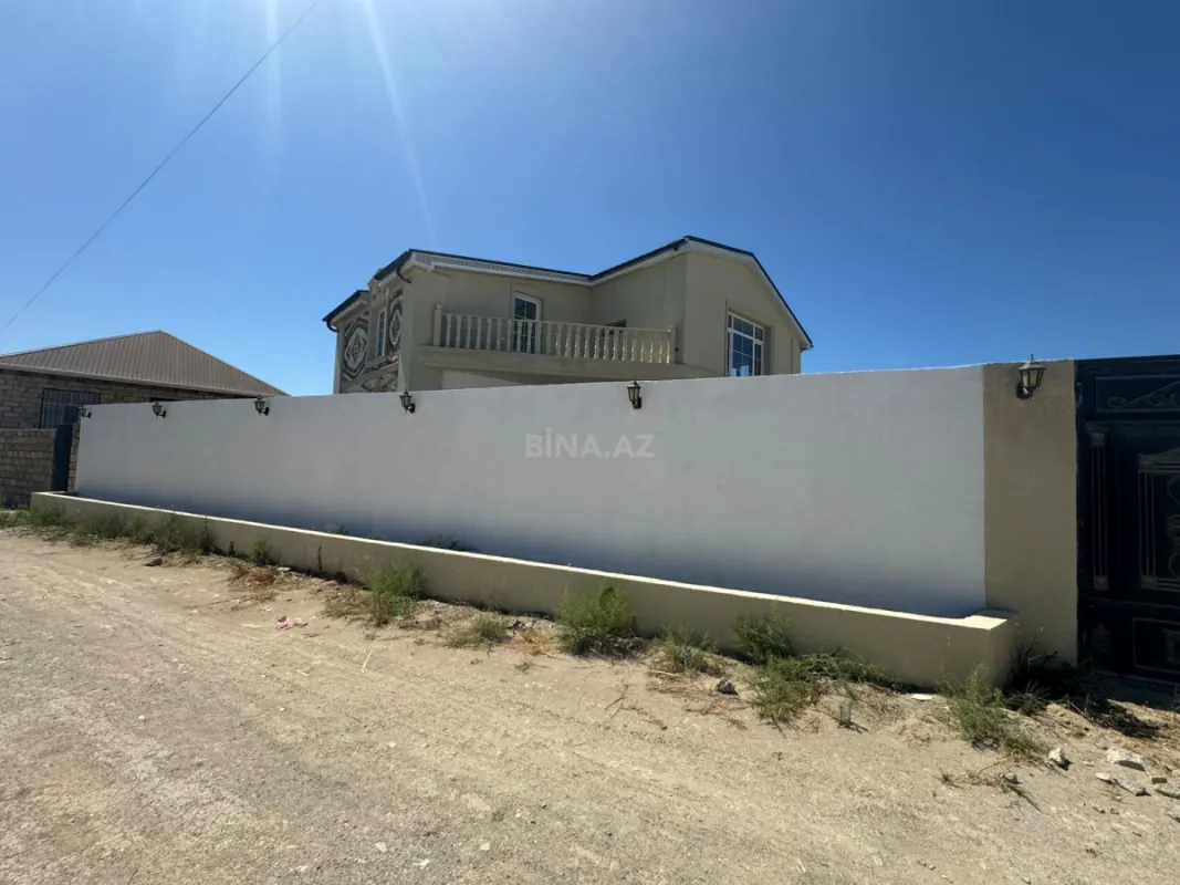 Satılır 4 otaqlı həyət evi 150 m²