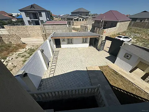 Satılır 4 otaqlı həyət evi 150 m²