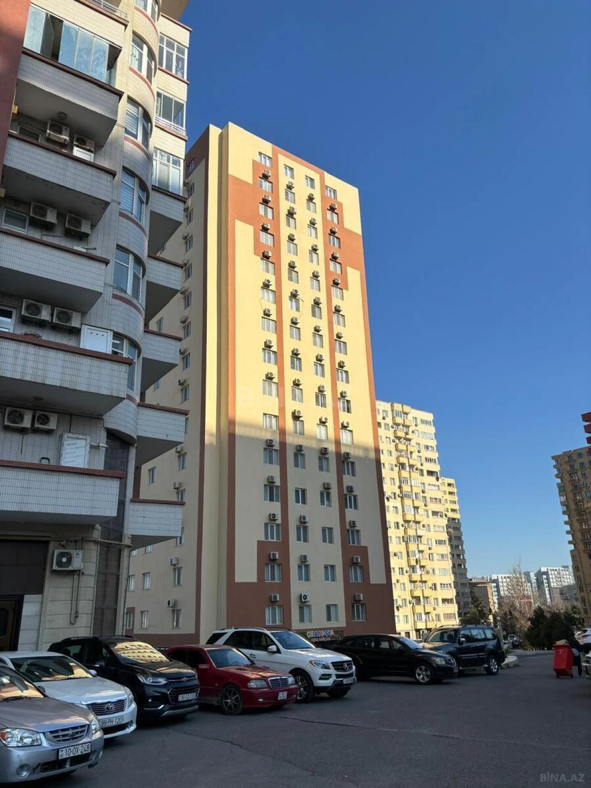 Kirayə verilir 3 otaqlı mənzil 120 m²