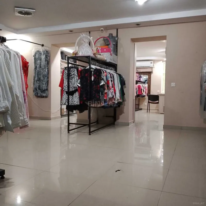 Satılır obyekt 260 m²