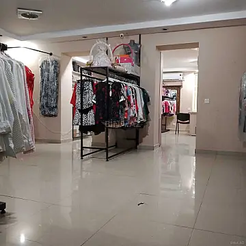 Satılır obyekt 260 m²