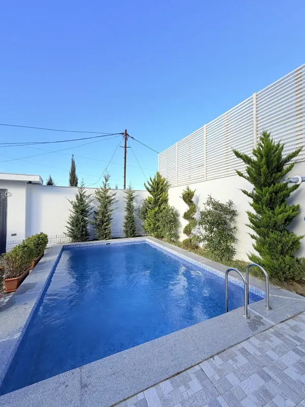 Kirayə verilir 4 otaqlı həyət evi 220 m²