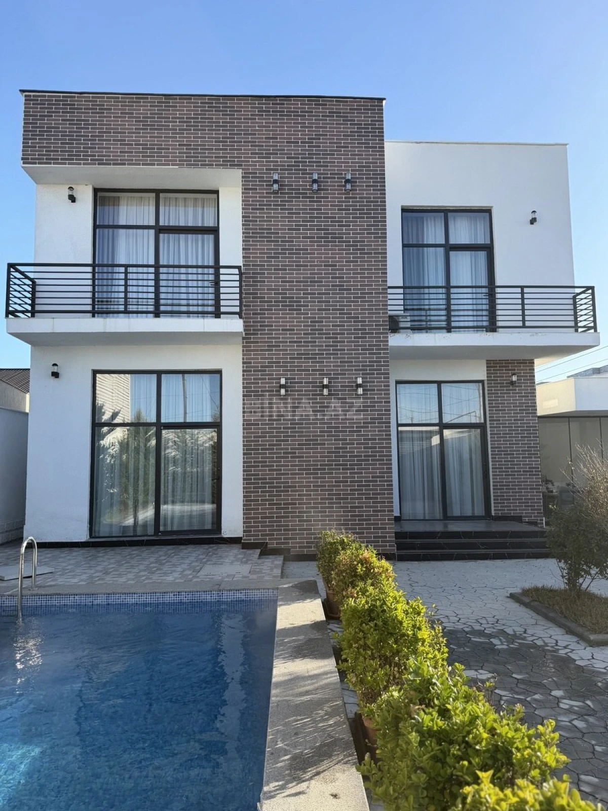 Kirayə verilir 4 otaqlı həyət evi 220 m²