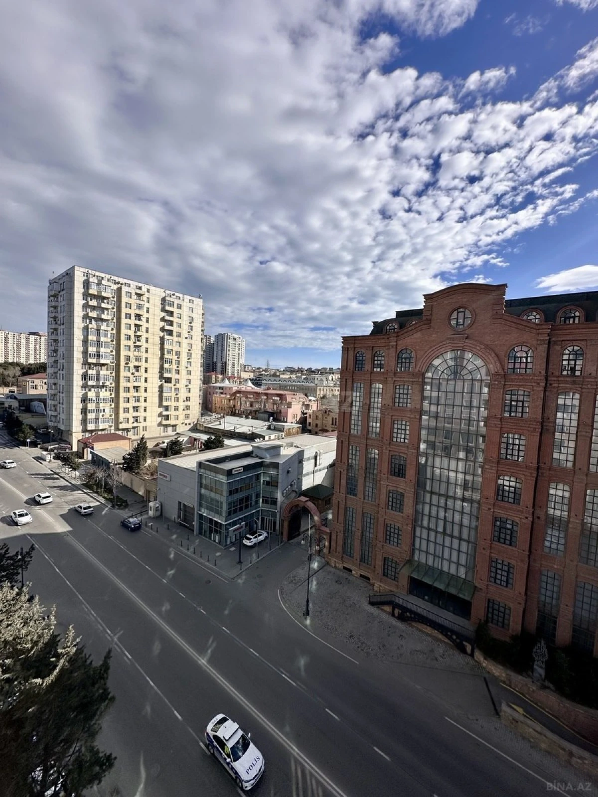 Kirayə verilir 3 otaqlı mənzil 105 m²