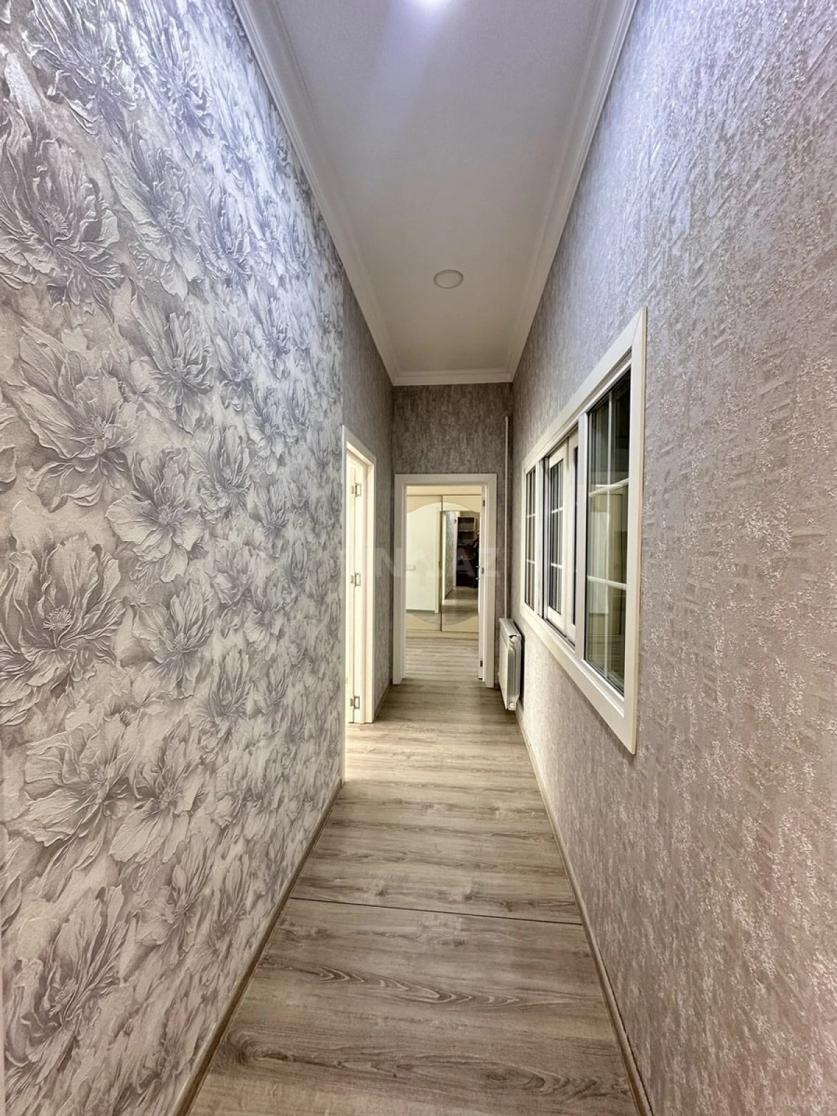 Kirayə verilir 3 otaqlı mənzil 105 m²