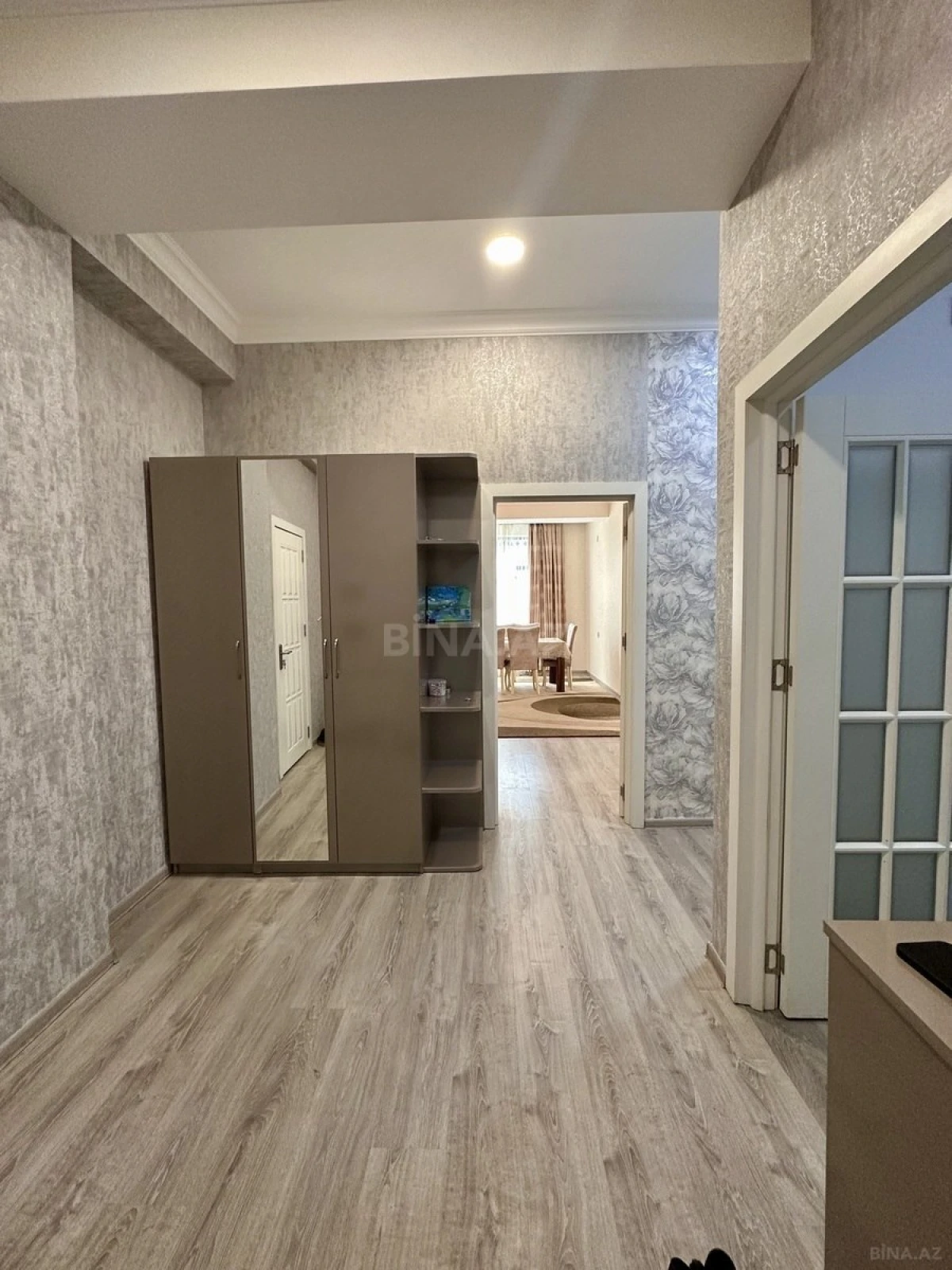 Kirayə verilir 3 otaqlı mənzil 105 m²