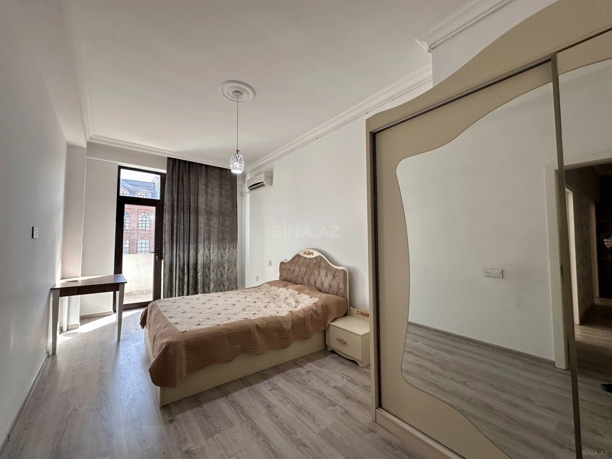 Kirayə verilir 3 otaqlı mənzil 105 m²
