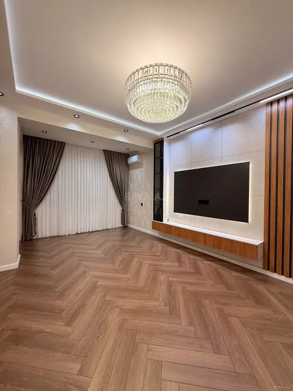 Satılır 3 otaqlı mənzil 105 m²