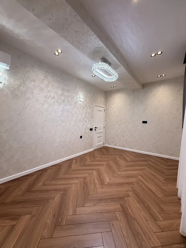 Satılır 3 otaqlı mənzil 105 m²