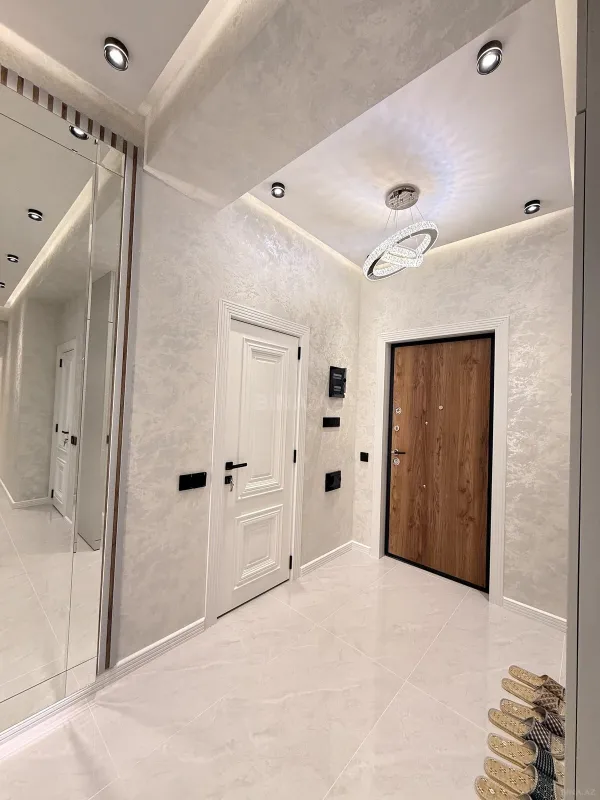 Satılır 3 otaqlı mənzil 105 m²