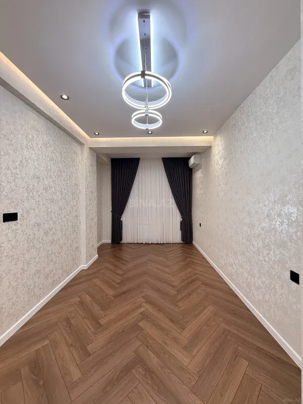 Satılır 3 otaqlı mənzil 105 m²