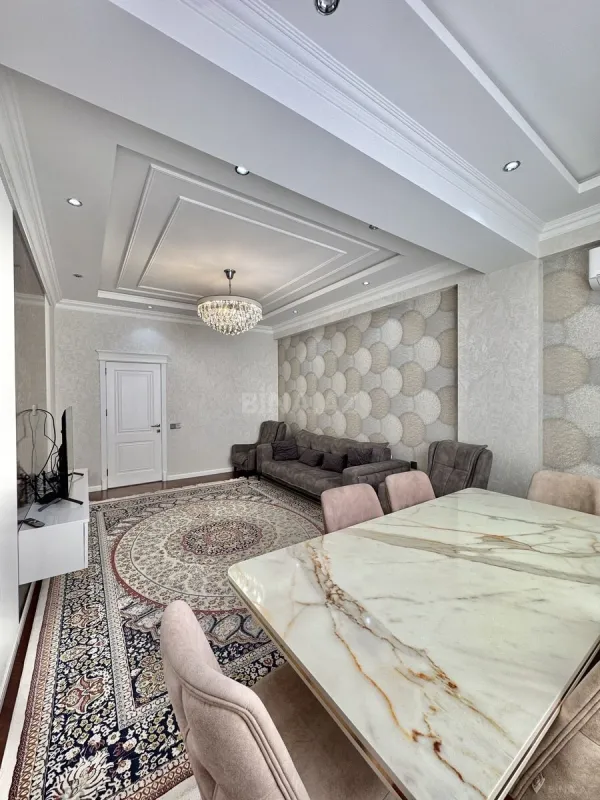Satılır 3 otaqlı mənzil 117 m²