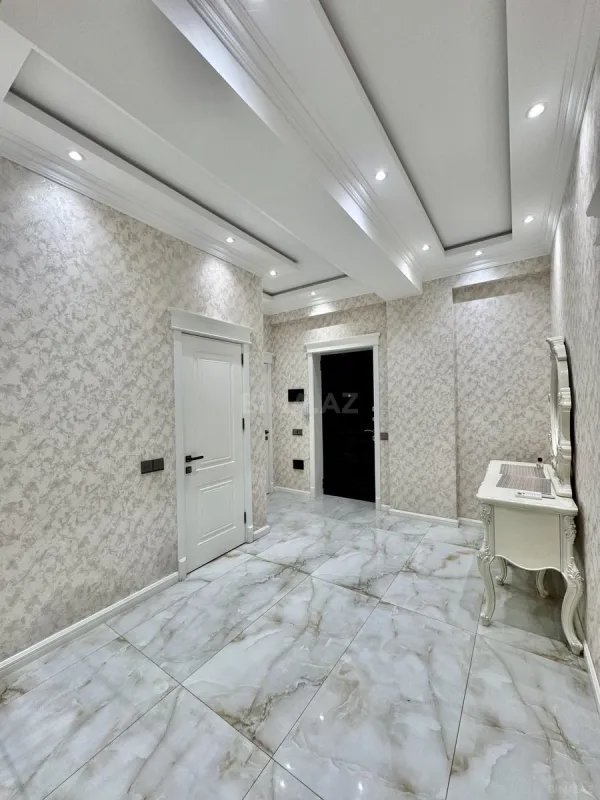 Satılır 3 otaqlı mənzil 117 m²