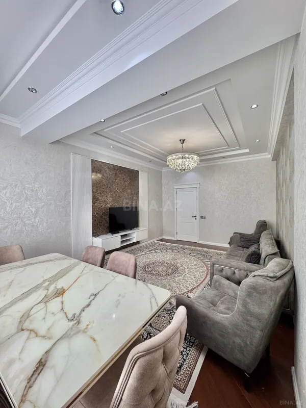 Satılır 3 otaqlı mənzil 117 m²