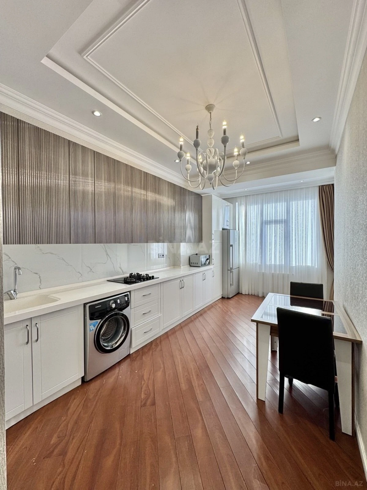 Satılır 3 otaqlı mənzil 117 m²