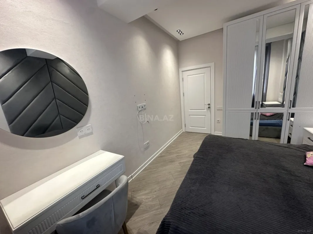 Satılır 4 otaqlı mənzil 117 m²