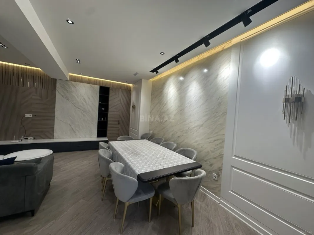 Satılır 4 otaqlı mənzil 117 m²