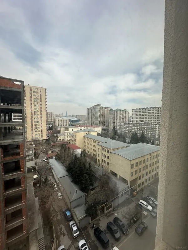 Satılır 4 otaqlı mənzil 117 m²
