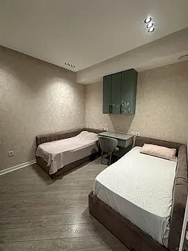 Satılır 4 otaqlı mənzil 117 m²