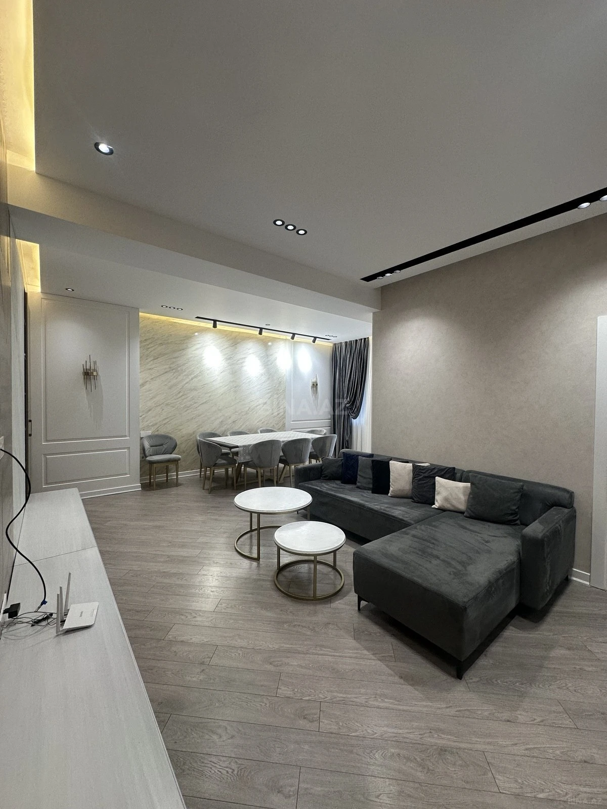 Satılır 4 otaqlı mənzil 117 m²