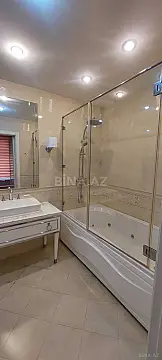 Kirayə verilir 4 otaqlı mənzil 210 m²