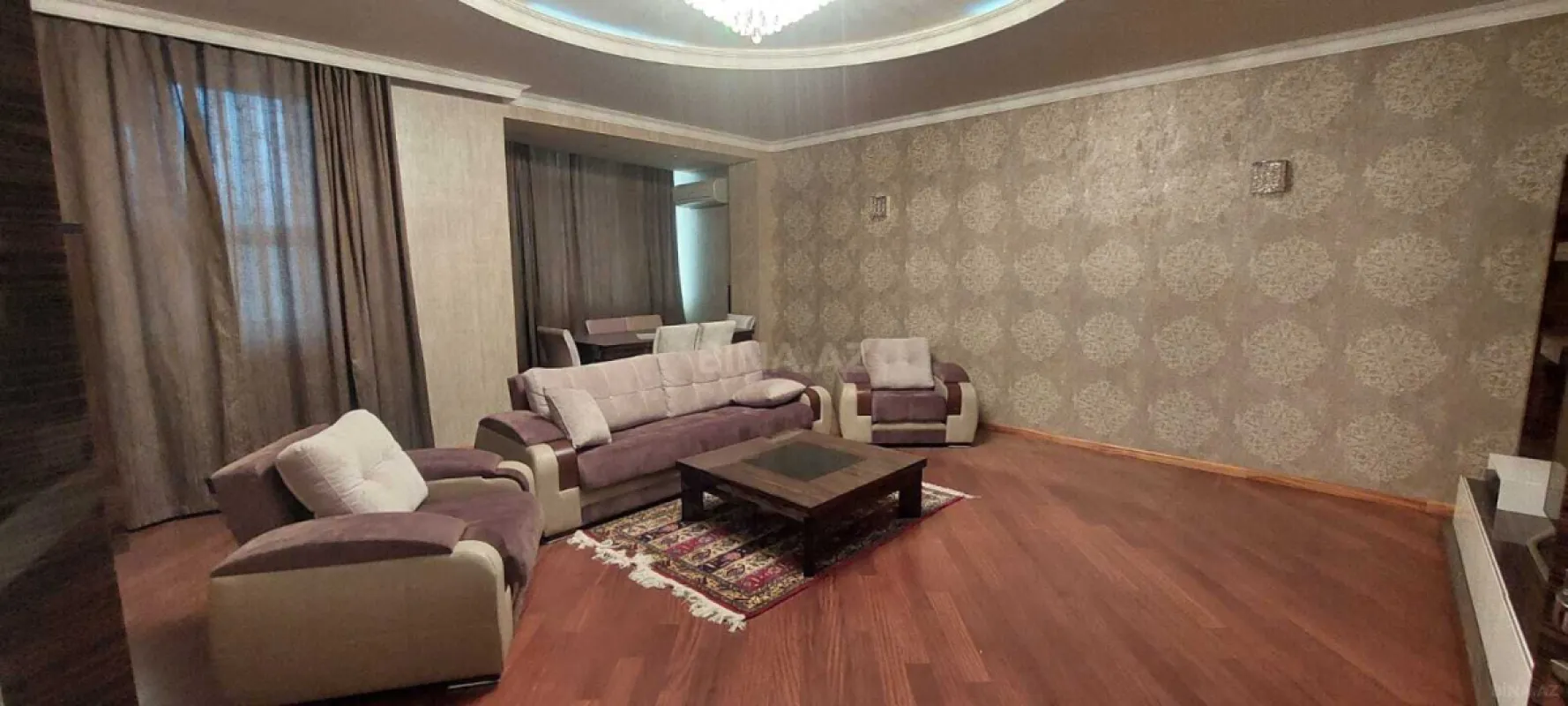 Kirayə verilir 4 otaqlı mənzil 210 m²