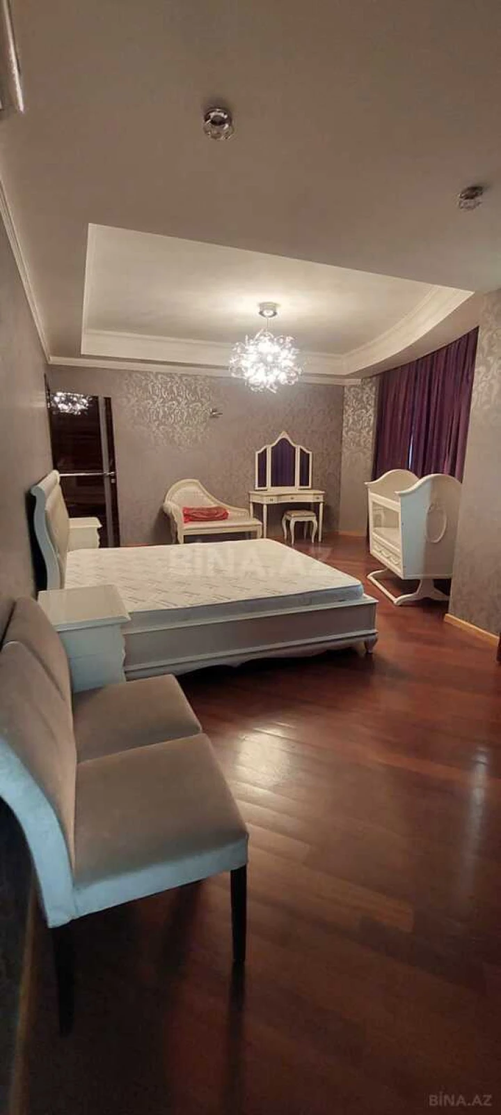 Kirayə verilir 4 otaqlı mənzil 210 m²